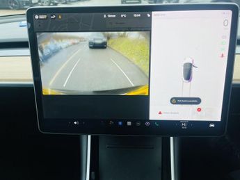 TESLA Model 3 (Dual Motor) Long Range Saloon 4dr Electric Auto 4WDE (346 ps)