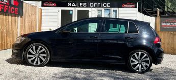 VOLKSWAGEN GOLF 2.0 TDI BlueMotion Tech R-Line Edition Hatchback 5dr Diesel DSG