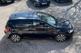 VOLKSWAGEN GOLF 2.0 TDI BlueMotion Tech R-Line Edition Hatchback 5dr Diesel DSG 