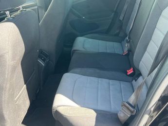 VOLKSWAGEN GOLF 2.0 TDI BlueMotion Tech R-Line Edition Hatchback 5dr Diesel DSG 