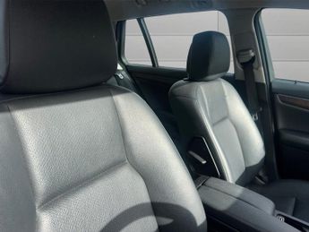 MERCEDES-BENZ C-CLASS 1.8 C180 BlueEfficiency Elegance Estate 5dr Petrol G-Tronic+ Eur