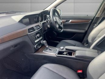 MERCEDES-BENZ C-CLASS 1.8 C180 BlueEfficiency Elegance Estate 5dr Petrol G-Tronic+ Eur