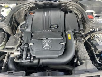 MERCEDES-BENZ C-CLASS 1.8 C180 BlueEfficiency Elegance Estate 5dr Petrol G-Tronic+ Eur