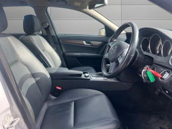 MERCEDES-BENZ C-CLASS 1.8 C180 BlueEfficiency Elegance Estate 5dr Petrol G-Tronic+ Eur