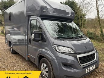 Peugeot Boxer 2.0 BlueHDi 435 Professional Panel Van 5dr Diesel Manual L4 H2 E