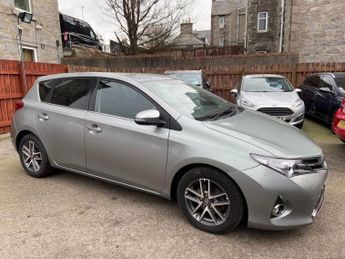 Toyota Auris 1.4 D-4D Icon Plus Hatchback 5dr Diesel Manual Euro 5 (s/s) (90 