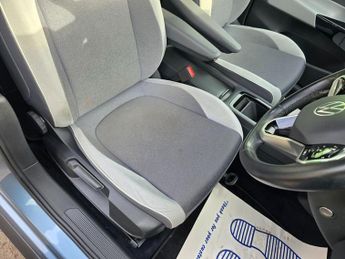 VOLKSWAGEN ID.3 Pro Performance 58kWh Family 5d 202 BHP in blue with 46,334 mile