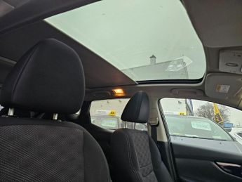 NISSAN QASHQAI AUTOMATIC 1.2 DIG-T n-tec+ SUV 5dr Petrol XTRON 2WD Euro 5 (s/s)