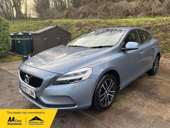 Volvo V40 2.0 T2 Momentum Nav Plus Hatchback 5dr Petrol Manual Euro 6 (s/s