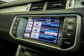 LAND ROVER RANGE ROVER EVOQUE 2.2 SD4 Dynamic SUV 5dr Diesel Auto 4WD Euro 5 (190 ps)
