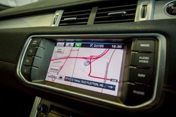 LAND ROVER RANGE ROVER EVOQUE 2.2 SD4 Dynamic SUV 5dr Diesel Auto 4WD Euro 5 (190 ps)