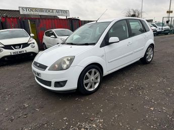 Ford Fiesta 1.25 Zetec Blue Edition Hatchback 5dr Petrol Manual (142 g/km, 7