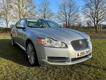 Jaguar XF 3.0d V6 Premium Luxury Saloon 4dr Diesel Auto Euro 5 (240 ps)