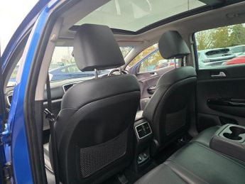 KIA SPORTAGE 1.6 CRDi 4 SUV 5DR Blue, 69,000 miles, 3 owners, full service hi