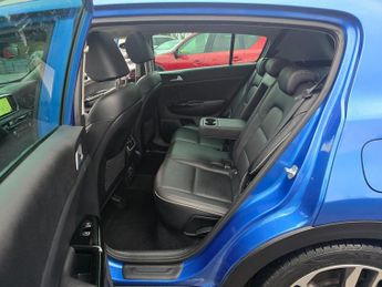 KIA SPORTAGE 1.6 CRDi 4 SUV 5DR Blue, 69,000 miles, 3 owners, full service hi