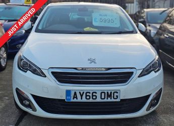 Used PEUGEOT 308 1.2 PureTech Allure Hatchback 5dr Petrol Manual Euro 6 (s/s) (11