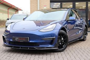 Tesla Model 3 DUAL MOTOR PERFORMANCE SALOON 4WD