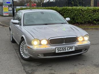 Jaguar XJ 2.7 TDVi Sovereign Saloon 4dr Diesel Automatic (214 g/km, 204 bh