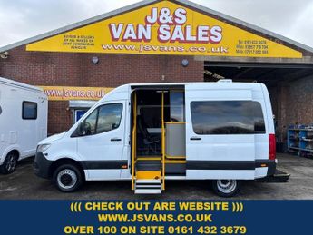 Mercedes Sprinter 516 CDI MINIBUS WHEEL CHAIR ACEESS TWIN WHEEL AUTO 