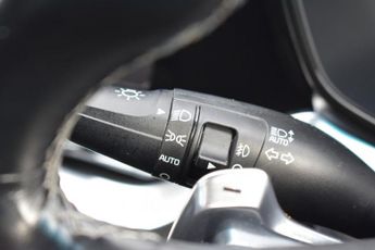 KIA NIRO 1.6 GDi 4 Hybrid DCT | SUNROOF | HEATED AND COOLED SEATS | HANDS