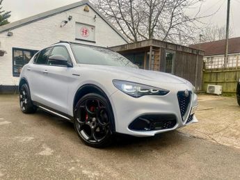 Alfa Romeo Stelvio 2.0T Competizione SUV 5dr Petrol Auto Q4 AWD Euro 6 (s/s) (280 p