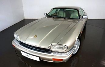 Jaguar XJ 4.0 Celebration Coupe-Fantastic Low Mileage example, having only