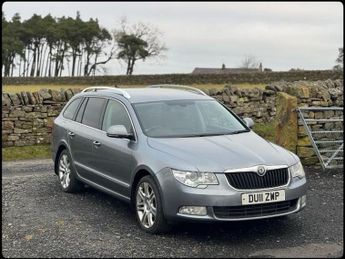 Skoda Superb 3.6 V6 Elegance Estate 5dr Petrol DSG 4WD Euro 5 (260 ps)