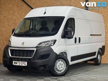 Peugeot Boxer 2.2 BlueHDi 435 Professional Premium + Panel Van 5dr Diesel Manu