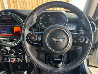 MINI HATCH 2.0 Cooper S Exclusive Hatchback 3dr Petrol Steptronic Euro 6 (s