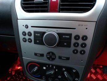 VAUXHALL TIGRA 1.4i 16v Exclusiv Convertible 2dr Petrol Automatic (a/c) (146 g/