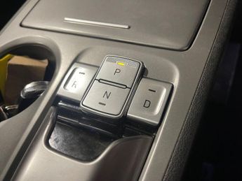 HYUNDAI KONA 64kWh Ultimate SUV 5dr Electric Auto (10.5kW Charger) (204 ps)