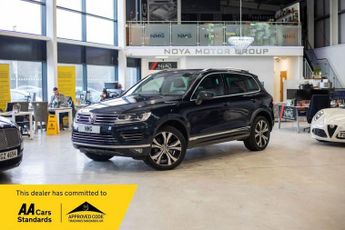 Volkswagen Touareg 3.0 TDI V6 BlueMotion Tech R-Line SUV 5dr Diesel Tiptronic 4WD E