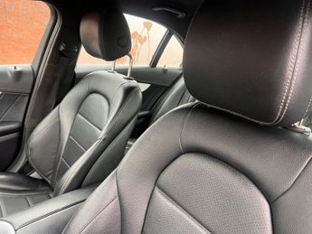 MERCEDES-BENZ C-CLASS 2.1 C220 BlueTEC AMG Line Saloon 4dr AUTO Diesel G-Tronic+ Euro 