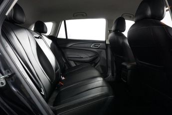 MG MG5 61.1kWh Exclusive Long Range Estate 5dr Electric Auto (156 ps)