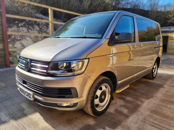VOLKSWAGEN TRANSPORTER 4 Seat Auto Driver Transfer Wheelchair Accessible Disabled Acces