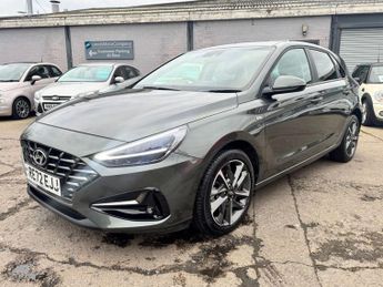HYUNDAI I30 1.6 CRDi MHEV Premium Hatchback 5dr Diesel Hybrid DCT Euro 6 (s/
