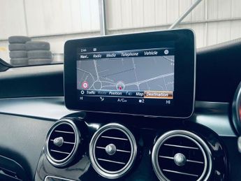 MERCEDES-BENZ GLC 2.1 GLC250d AMG Line (Premium Plus) SUV 5dr Diesel G-Tronic 4MAT