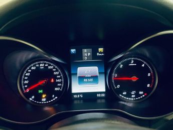 MERCEDES-BENZ GLC 2.1 GLC250d AMG Line (Premium Plus) SUV 5dr Diesel G-Tronic 4MAT