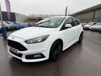 Ford Focus 2.0 TDCi ST-1 Hatchback 5dr Diesel Manual Euro 6 (s/s) (185 ps)