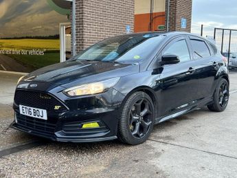 Ford Focus 2.0T EcoBoost ST-2 Hatchback 5 Door Petrol Manual Black Euro 6 