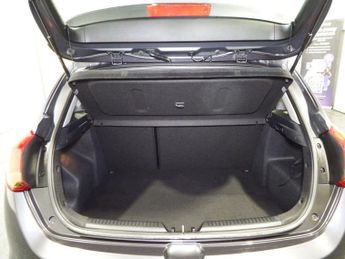 KIA CEED 1.6 CRDi 2 Hatchback 5dr Diesel Auto Euro 5 (126 bhp)