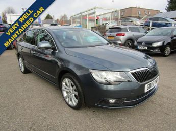 Skoda Superb 2.0 TDI SE Hatchback 5dr Diesel DSG Euro 5 (s/s) (140 ps)