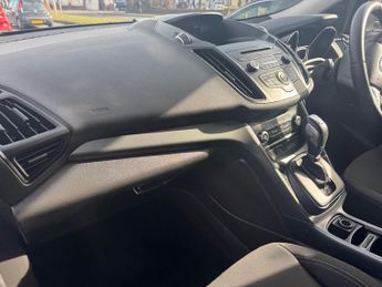 FORD KUGA 1.5T EcoBoost Zetec SUV 5dr Petrol Auto AWD Euro 6 (s/s) (176 ps