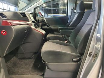 TOYOTA ALPHARD 0l