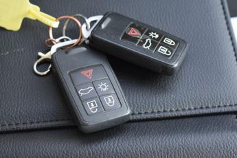 VOLVO XC60 2.4 D4 R-Design Lux Nav SUV 5dr Diesel Manual AWD Euro 6 (s/s) (