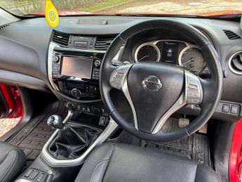 NISSAN NAVARA 2.3 dCi Tekna Pickup Double Cab 4dr Diesel Manual 4WD Euro 6 (s/
