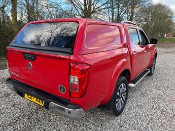 NISSAN NAVARA 2.3 dCi Tekna Pickup Double Cab 4dr Diesel Manual 4WD Euro 6 (s/