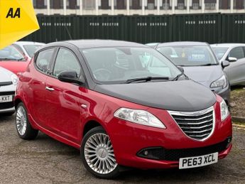 Chrysler Ypsilon 1.2 Black&Red Hatchback 5dr Petrol Manual Euro 5 (s/s) (69 bhp)