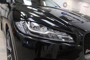 JAGUAR F-PACE 5.0 V8 SVR SUV 5dr Petrol Quickshift AWD Euro 6 (s/s) (550 ps)