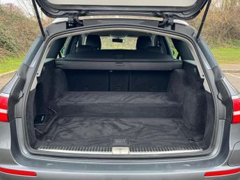 MERCEDES-BENZ E-CLASS 2.0 E300de 13.5kWh SE Estate 5dr Diesel Plug-in Hybrid G-Tronic+